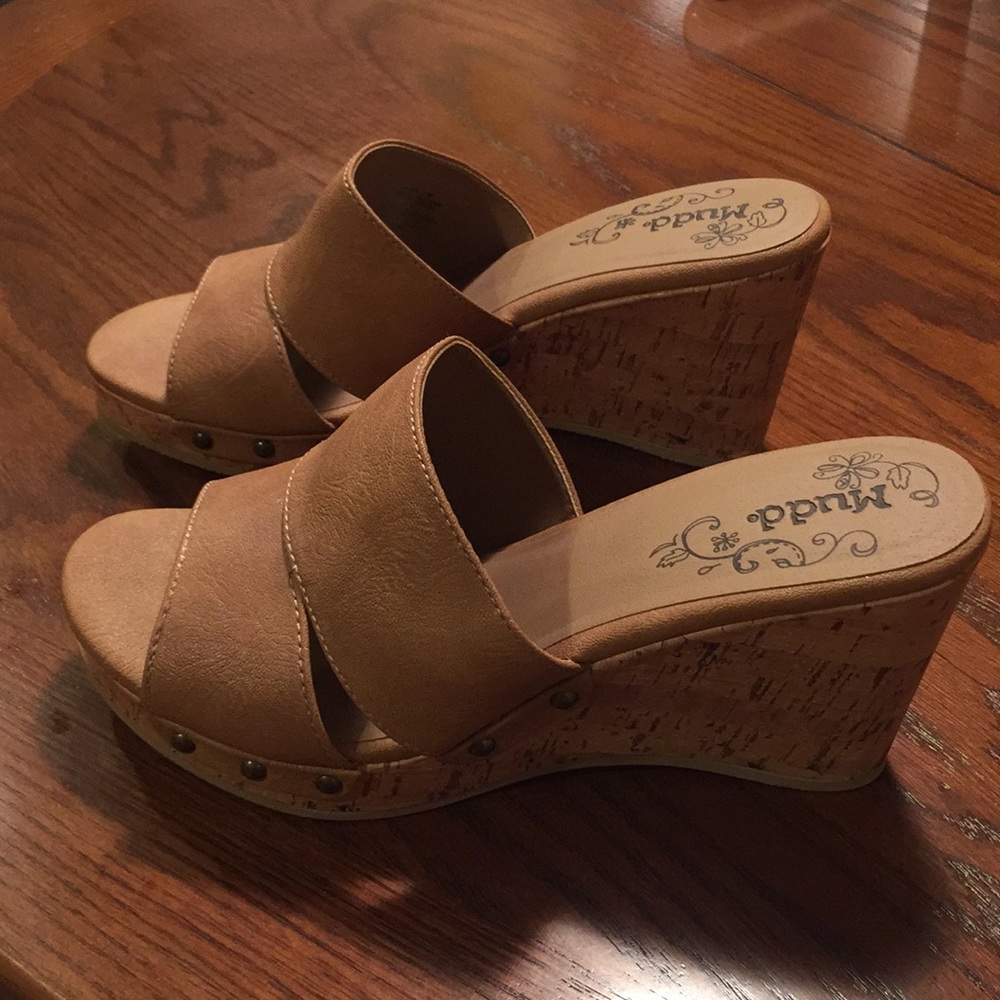 MUDD wedge sandals